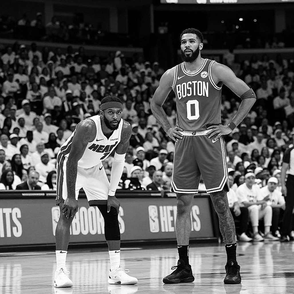 Game 6 chung kết WNBA treo giữa hai nhà thi đấu: 13.500 chỗ ngồi và một hợp đồng thuê nhà