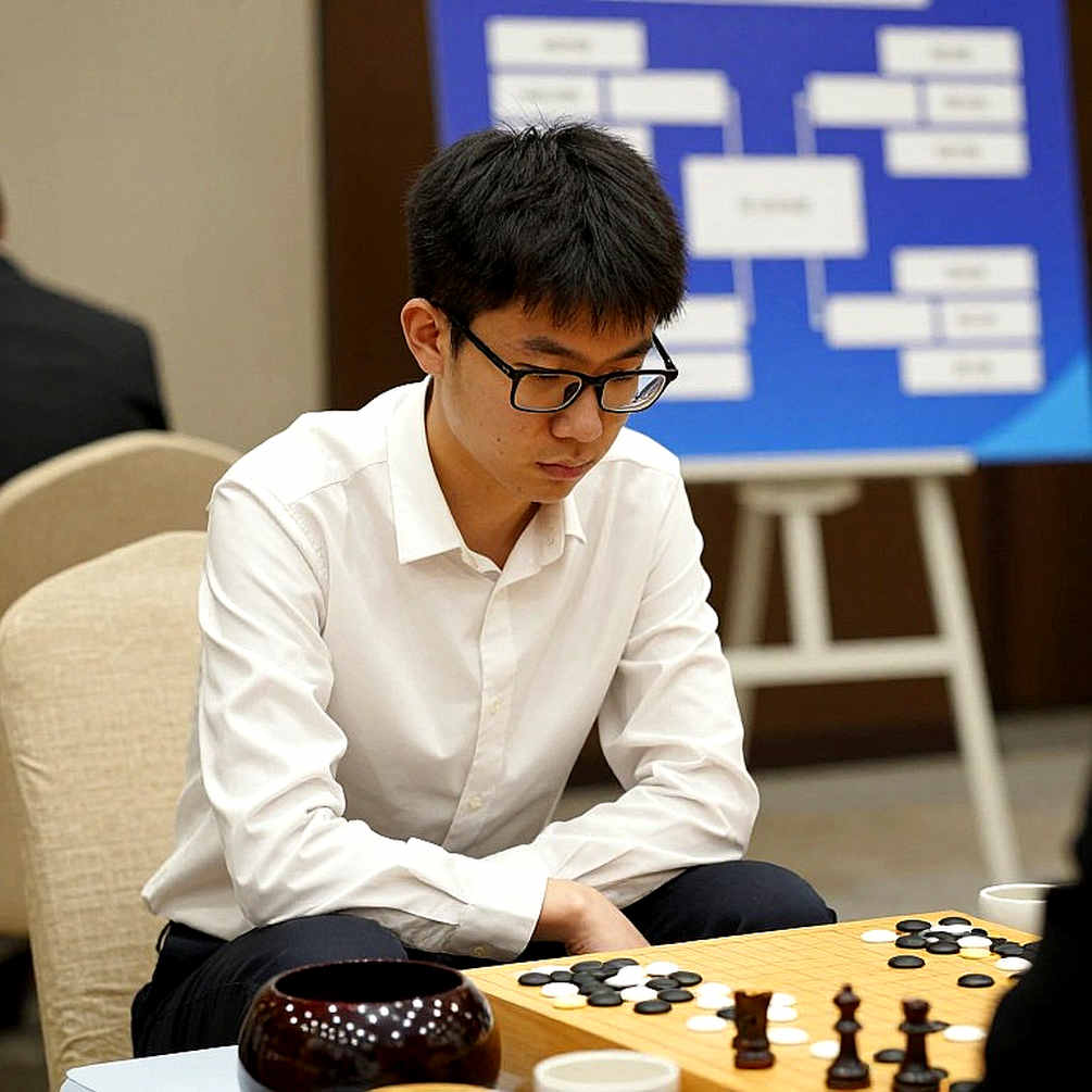 Rosenstein, lời hứa gọi Carlsen về và canh bạc quyền lực ở Samarkand