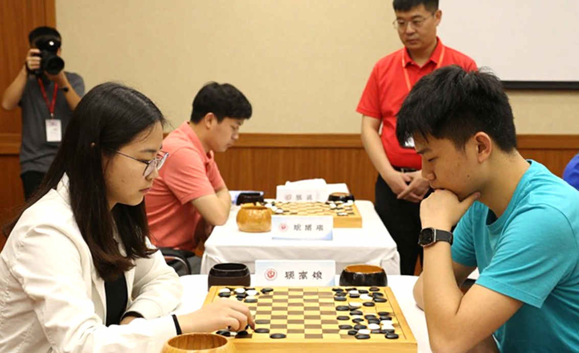 Samarkand Không Có Tiếng Vỗ Tay: Chín Tỷ Số 4-0 Và Cỗ Máy Học Cách Làm Người Thầy