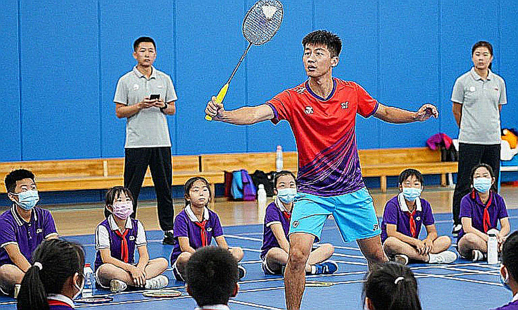 Alwi Farhan tập cùng Momota trước Asian Games 2026: Bức tường phòng ngự và khoảng trống giữa tiêu đề và dữ liệu