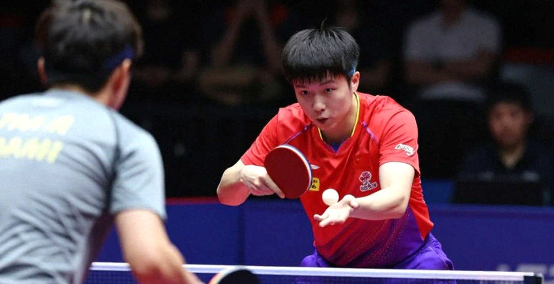 England Hopes Challenge U11: Một bảng vòng tròn mười người và hai tấm vé Sheffield