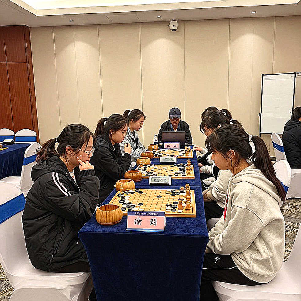 UzChess Cup: Ván cờ Jacobson – Vakhidov và dòng tiêu đề không ai kiểm lại