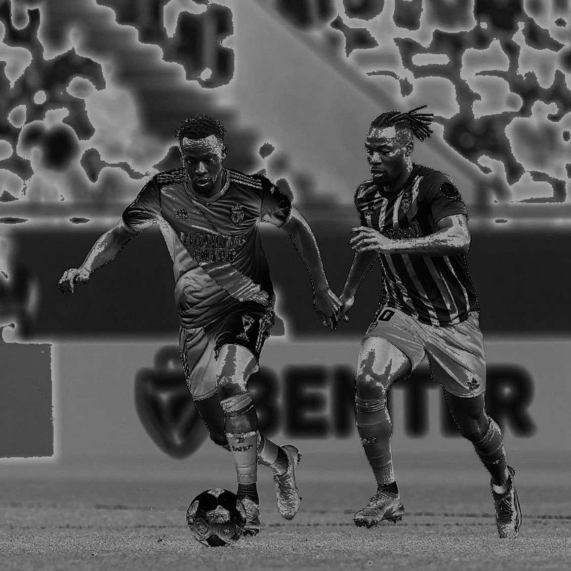 Hai trận chung kết cùng tỉ số 6-4: Kings Cup và Queens Cup México 2026 nhìn từ phía bên kia bảng điện tử