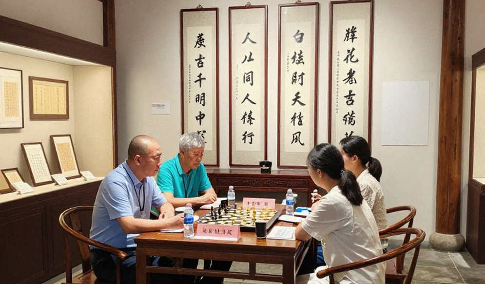 Carlsen vs Sindarov tại Global Chess League 2026: Trận đấu với mở đầu bất thường 3.f6 và tiềm năng của tài năng trẻ