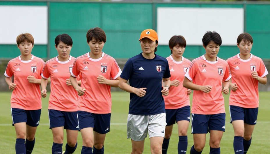 Chiếc ghế pivot trống: Việt Nam futsal thử nghiệm gì trong mười ngày trước AIMAG 2026